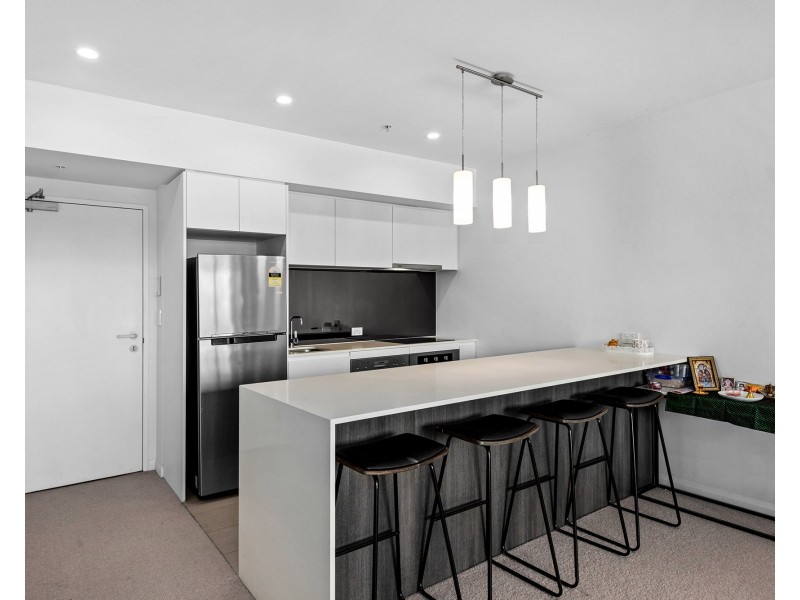 10809/300 Old Cleveland Road, Coorparoo QLD 4151