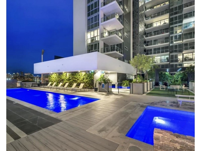 806/855 Stanley Street, Woolloongabba QLD 4102