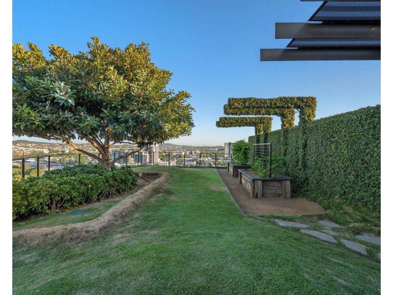 1404/62 Logan Road, Woolloongabba QLD 4102