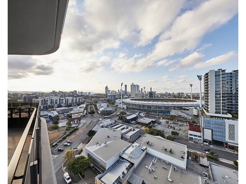 1404/62 Logan Road, Woolloongabba QLD 4102