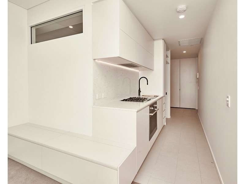 1005/62 Logan Road, Woolloongabba QLD 4102