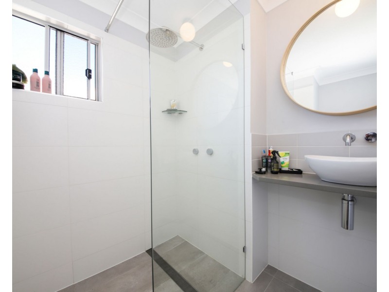 3/181 riding road, Balmoral QLD 4171