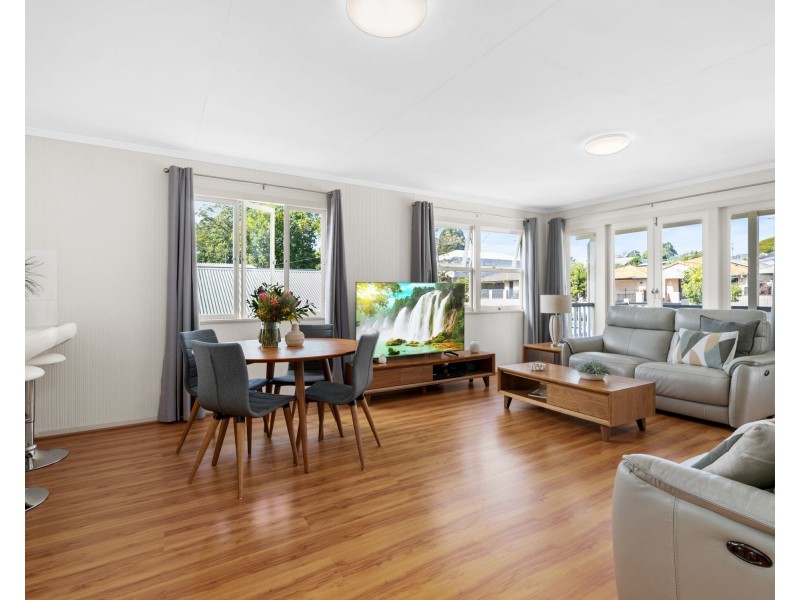 230 Wishart Road, Wishart QLD 4122