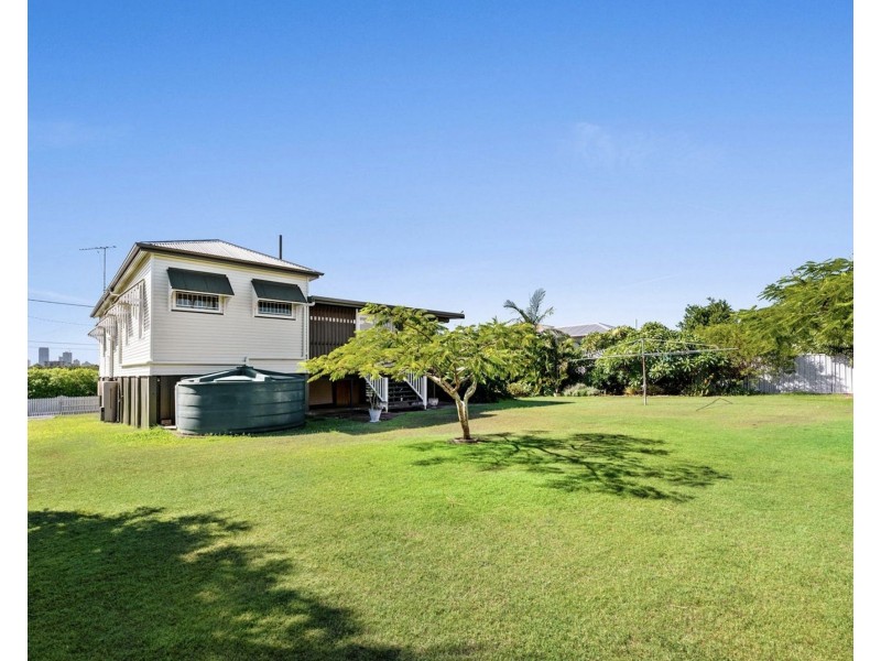 17-21 Tenth Avenue, Coorparoo QLD 4151