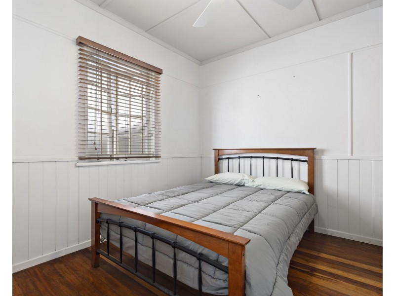 273 Bennetts Road, Norman Park QLD 4170