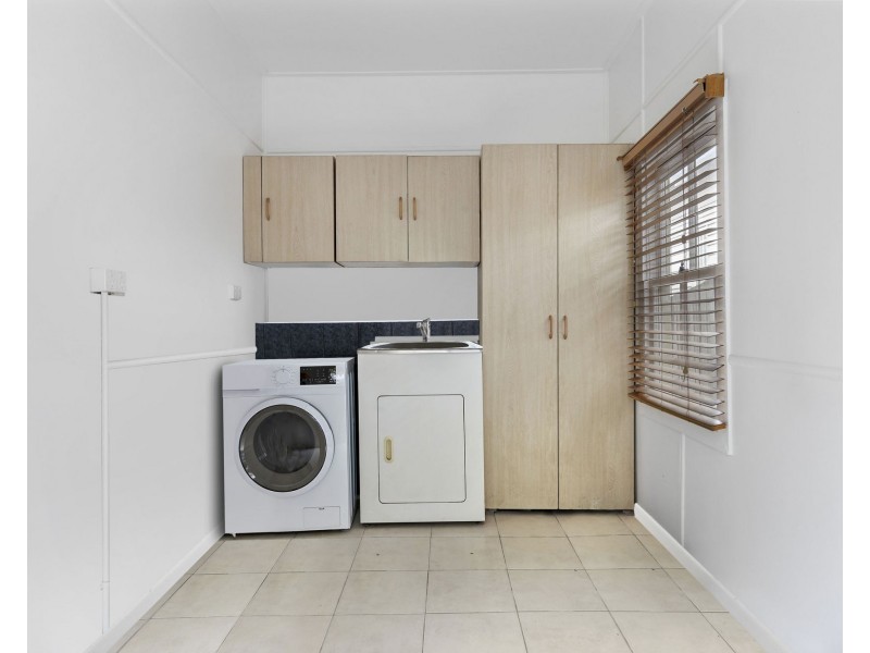 273 Bennetts Road, Norman Park QLD 4170