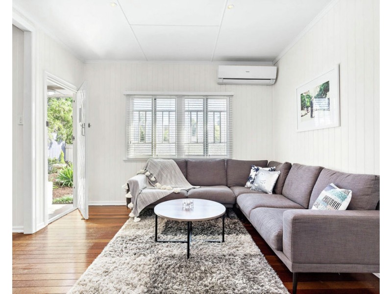 154 Boundary Road, Camp Hill QLD 4152