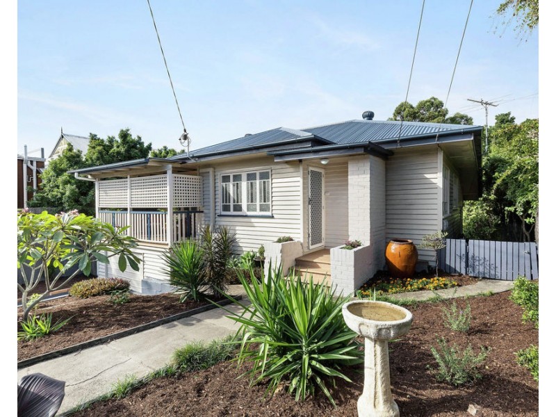 154 Boundary Road, Camp Hill QLD 4152