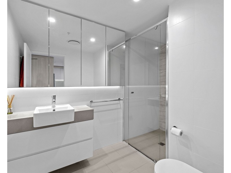 1078/123 Cavendish Road, Coorparoo QLD 4151