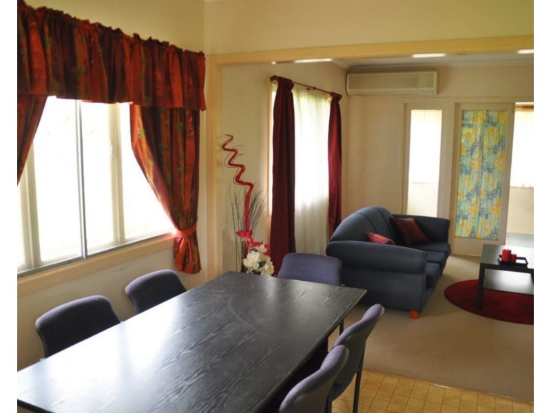 188 Nyleta St, Coopers Plains QLD 4108