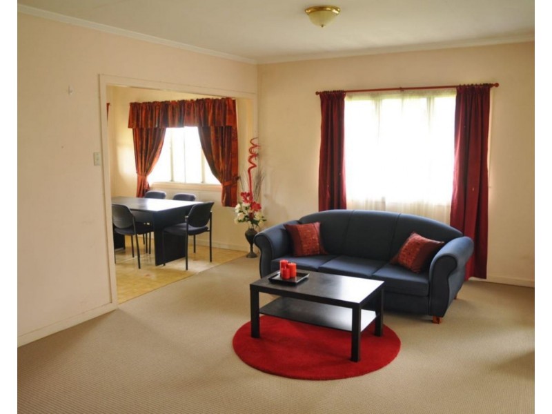 188 Nyleta St, Coopers Plains QLD 4108