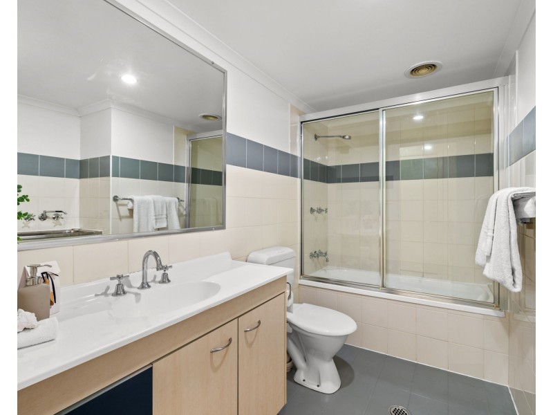 2/8 Mordant Street, Ascot QLD 4007