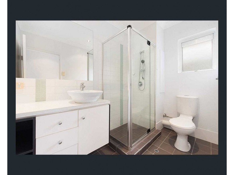 2/17 Frederick Street, Annerley QLD 4103