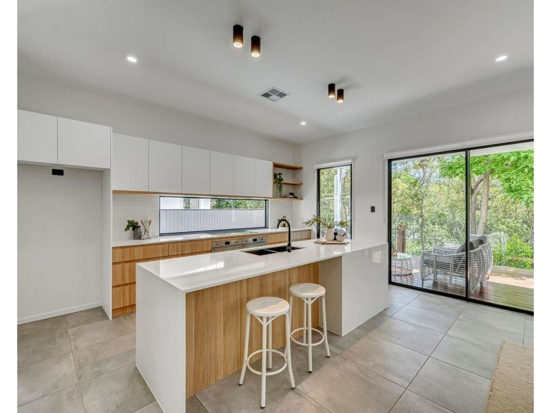 29A Almavale Street, Carindale QLD 4152