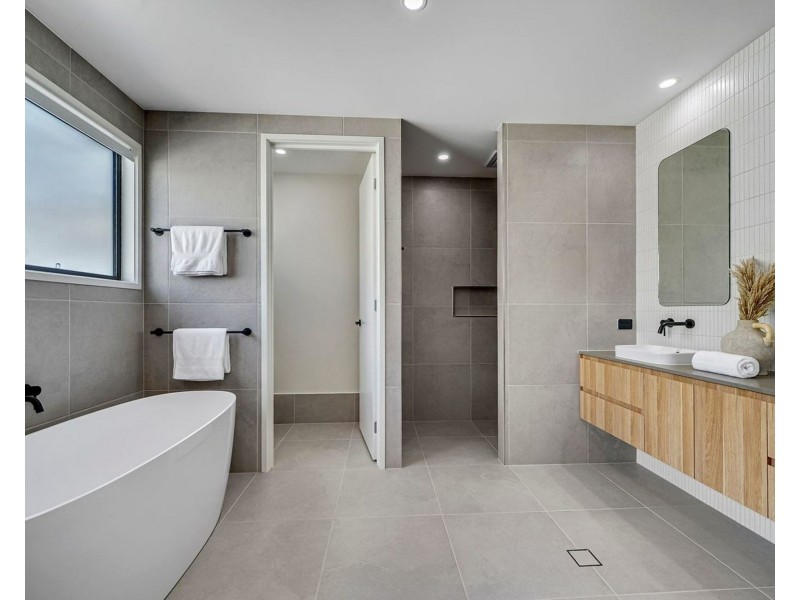 29A Almavale Street, Carindale QLD 4152