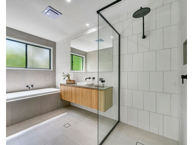 29A Almavale Street, Carindale QLD 4152