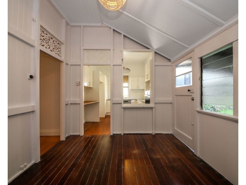 112 Gray Road, West End QLD 4101
