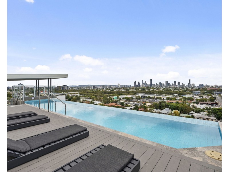 2011/123 Cavendish Road, Coorparoo QLD 4151