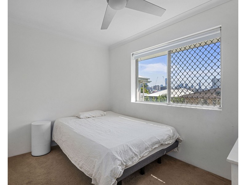 1/22 Redfern Street, Woolloongabba QLD 4102