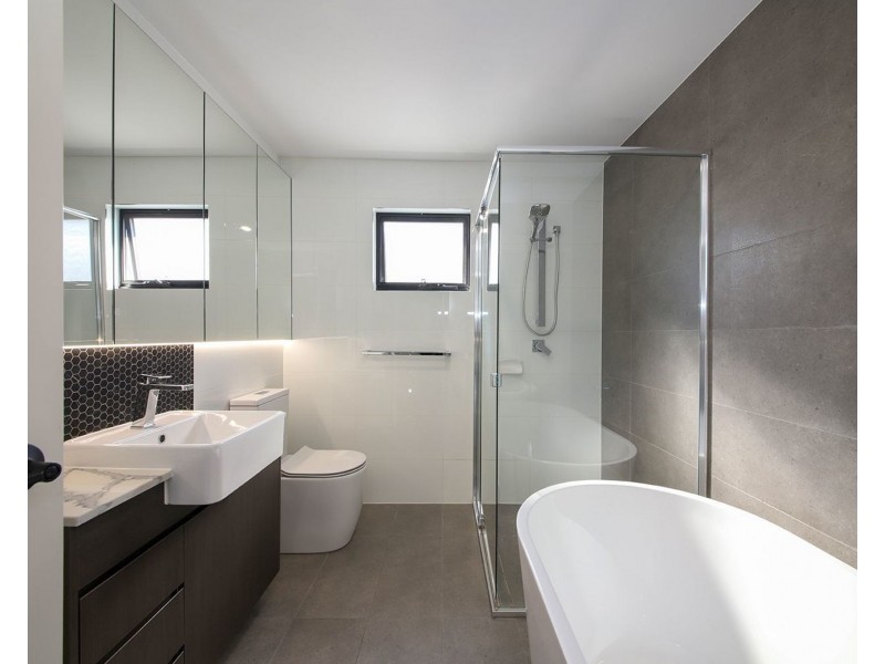 5/6 Tallowwood Street, Seven Hills QLD 4170