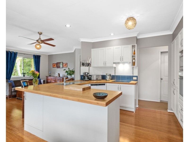 4 Fortrose Place, Ferny Grove QLD 4055