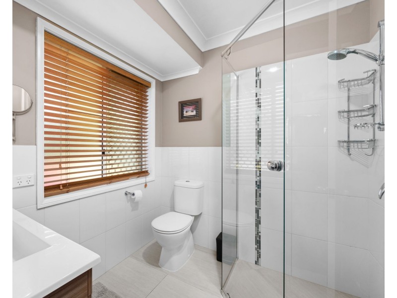 4 Fortrose Place, Ferny Grove QLD 4055