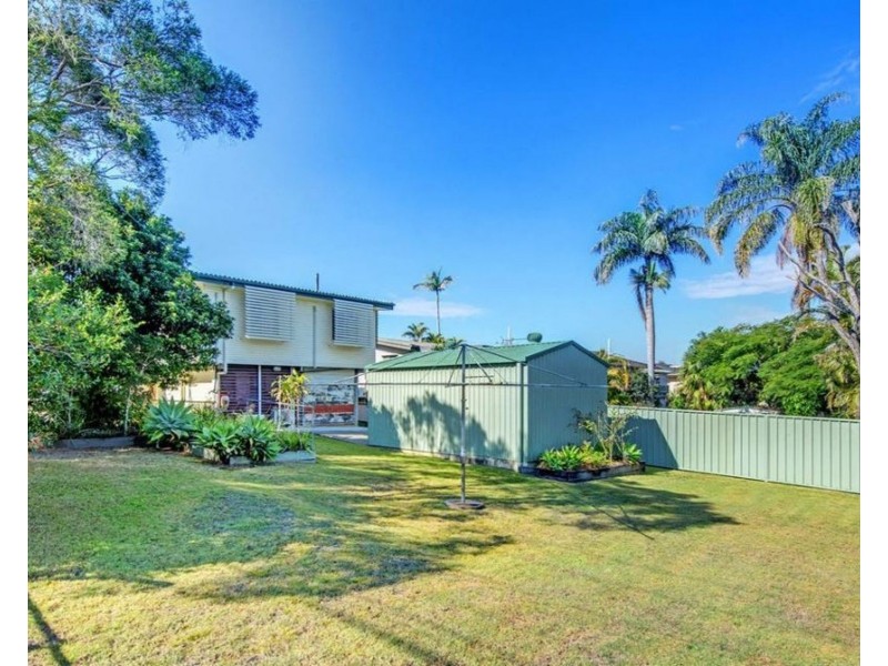 8 Suzanne Street, Wynnum West QLD 4178