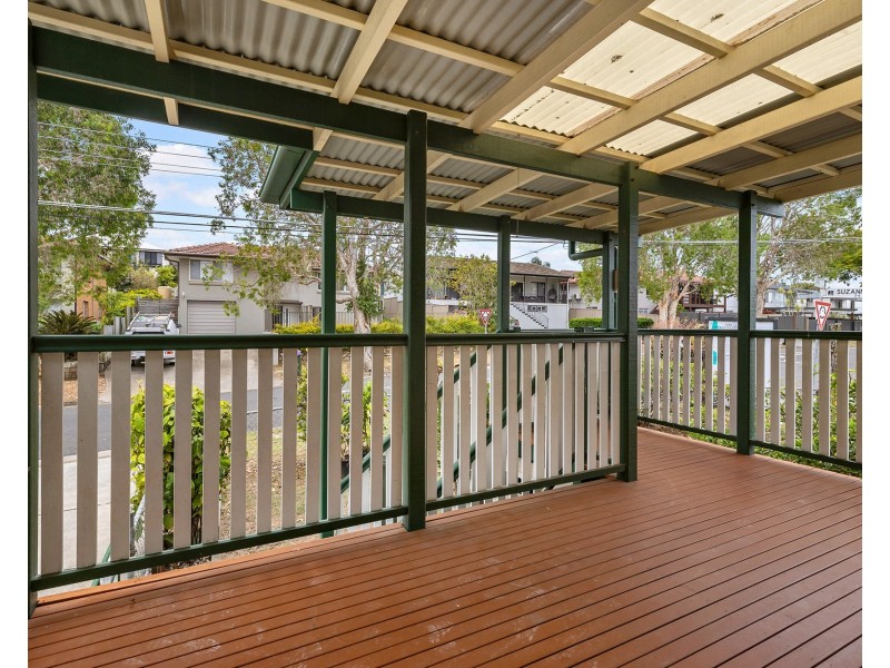 8 Suzanne Street, Wynnum West QLD 4178