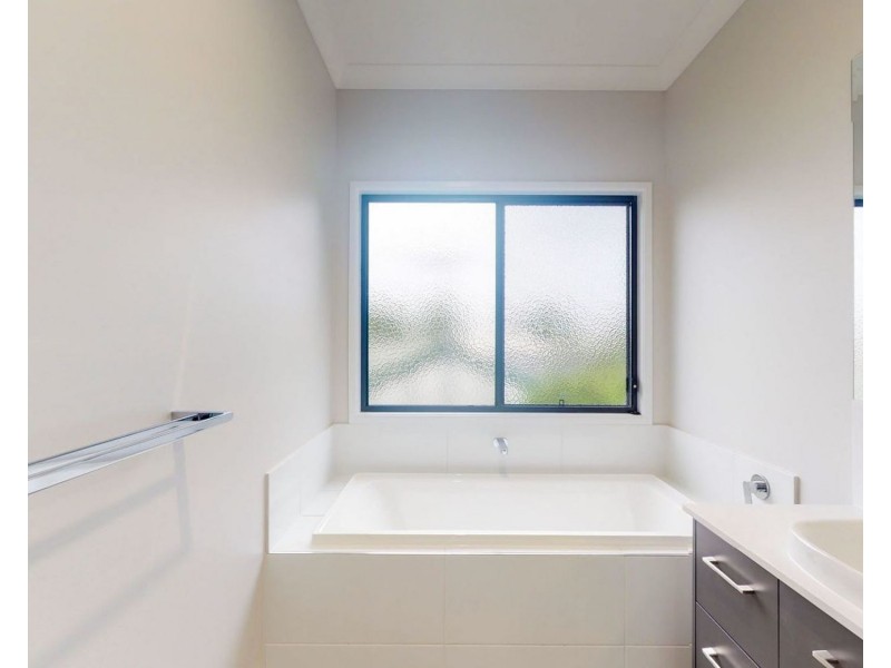 21 Carbethon Street, Manly West QLD 4179