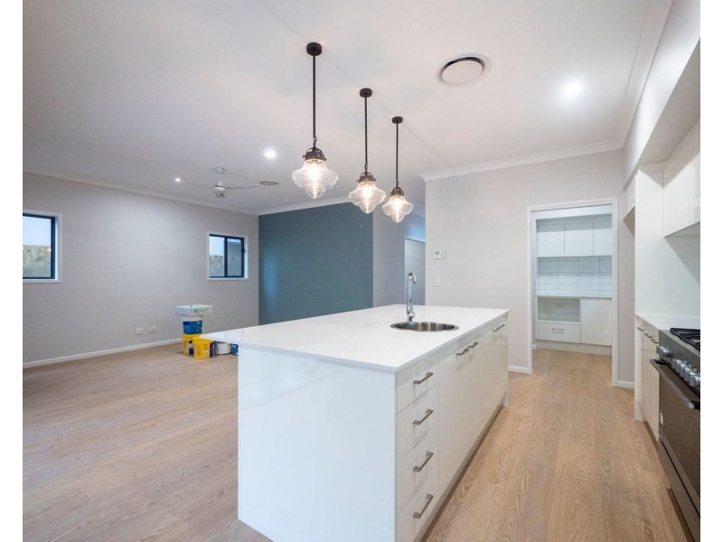 21 Carbethon Street, Manly West QLD 4179