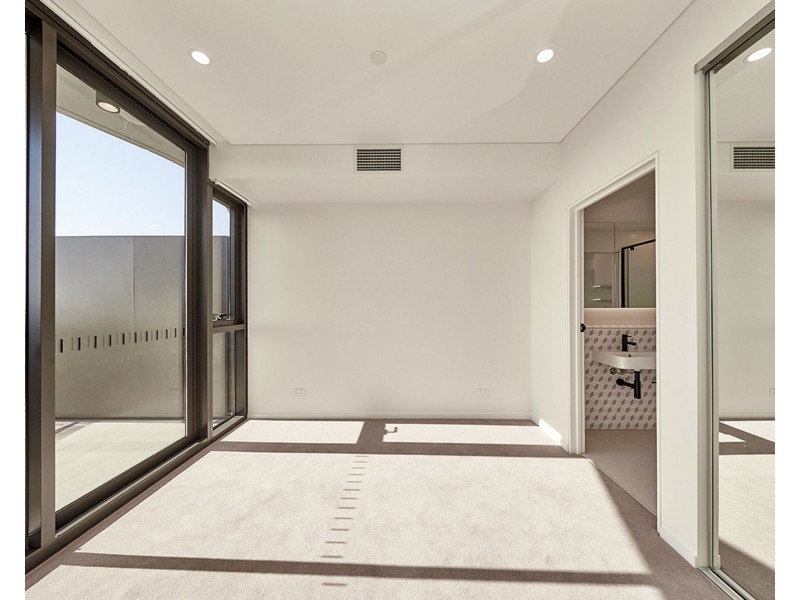 1007/62 Logan Road, Woolloongabba QLD 4102