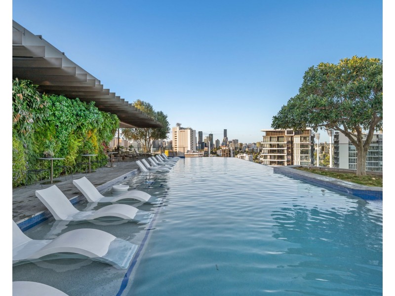 1007/62 Logan Road, Woolloongabba QLD 4102