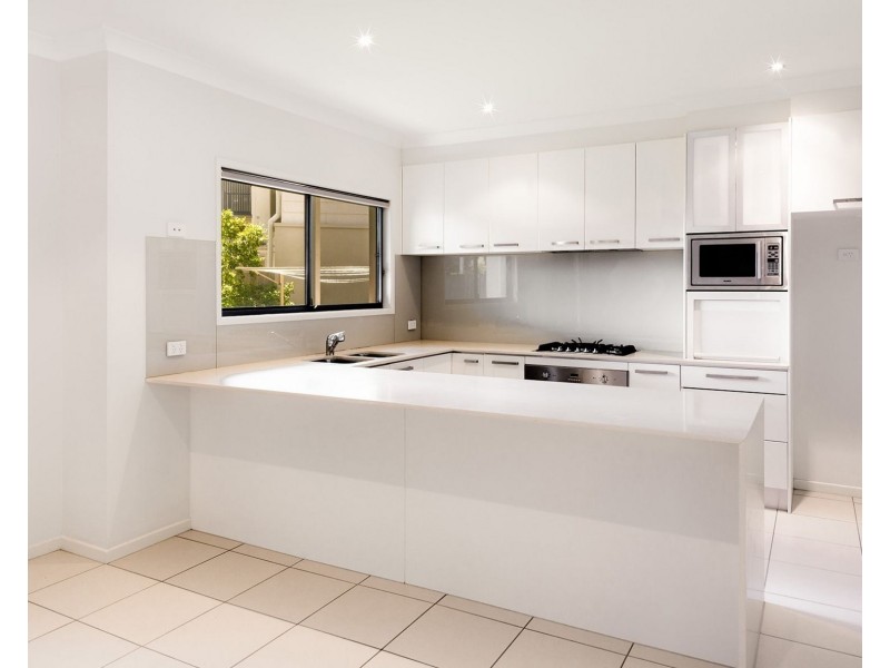 10/265 Cavendish Road, Coorparoo QLD 4151