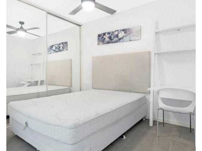 207/159 Logan Road, Woolloongabba QLD 4102