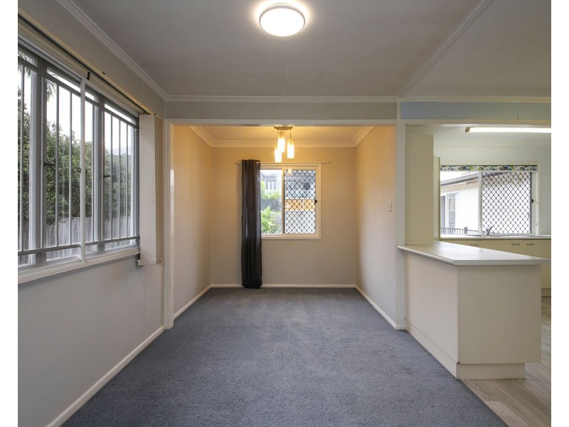 61 Stanley Road, Camp Hill QLD 4152