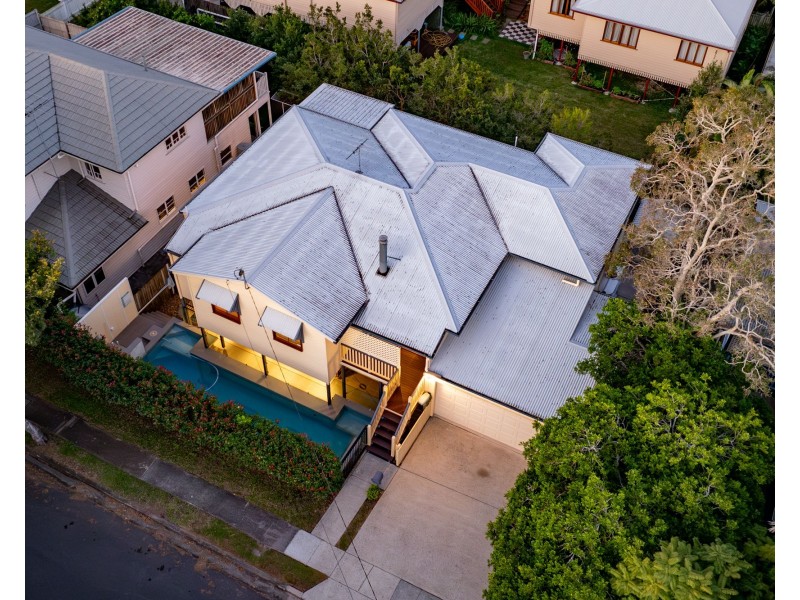 83 Clara Street, Camp Hill QLD 4152