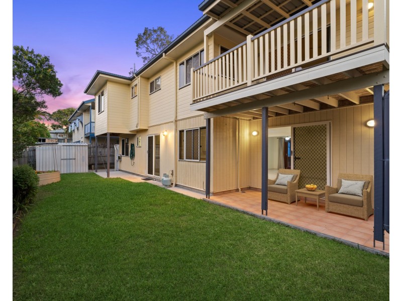 83 Clara Street, Camp Hill QLD 4152