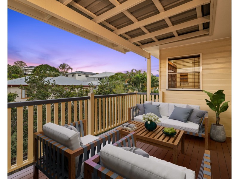 83 Clara Street, Camp Hill QLD 4152