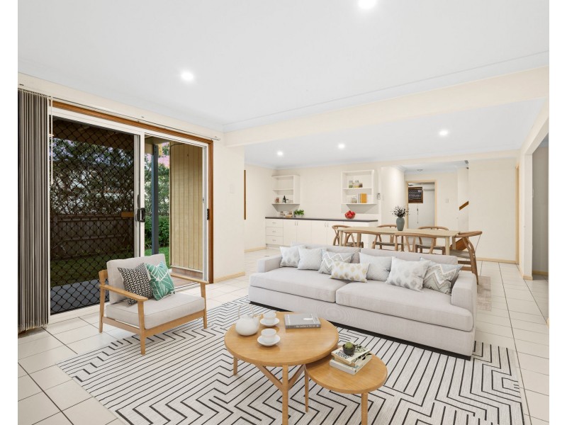 83 Clara Street, Camp Hill QLD 4152