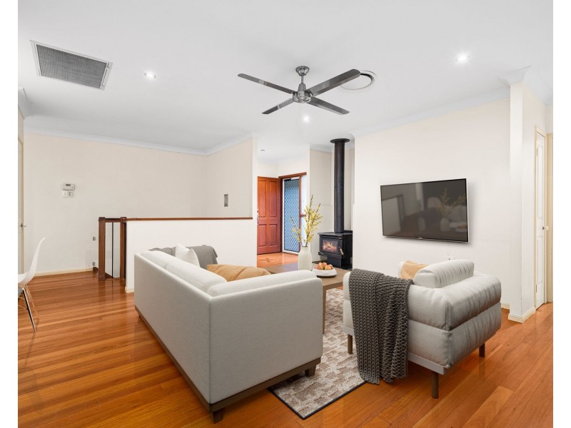 83 Clara Street, Camp Hill QLD 4152