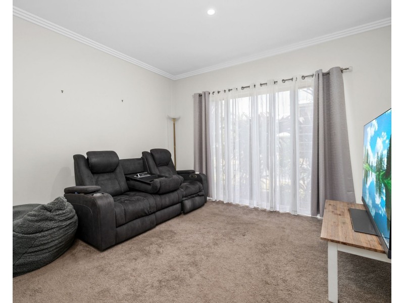 11 Seawater Street, Thornlands QLD 4164