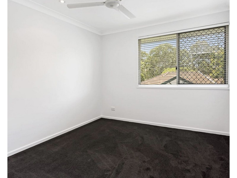 11 Hillside Crescent, Seven Hills QLD 4170