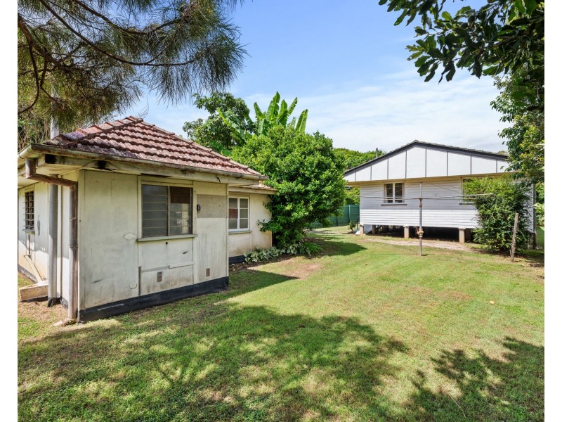 46 Barter Avenue, Holland Park QLD 4121