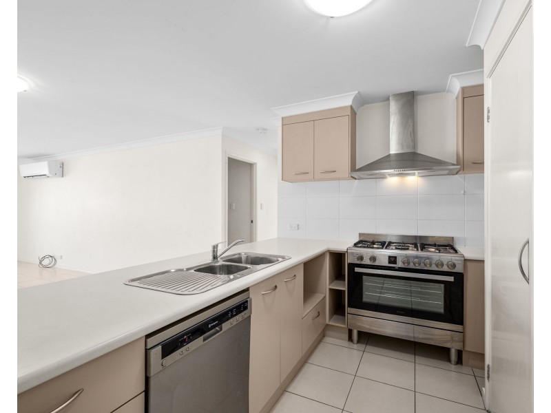 17 Whipbird Circuit, Victoria Point QLD 4165