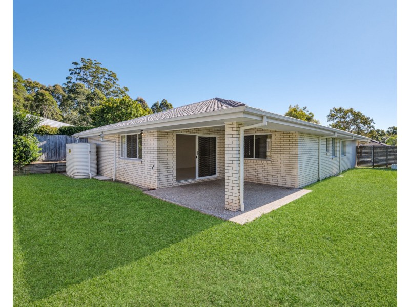 17 Whipbird Circuit, Victoria Point QLD 4165