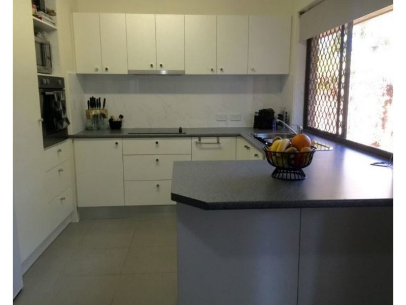 9 Helemon Street, Belmont QLD 4153