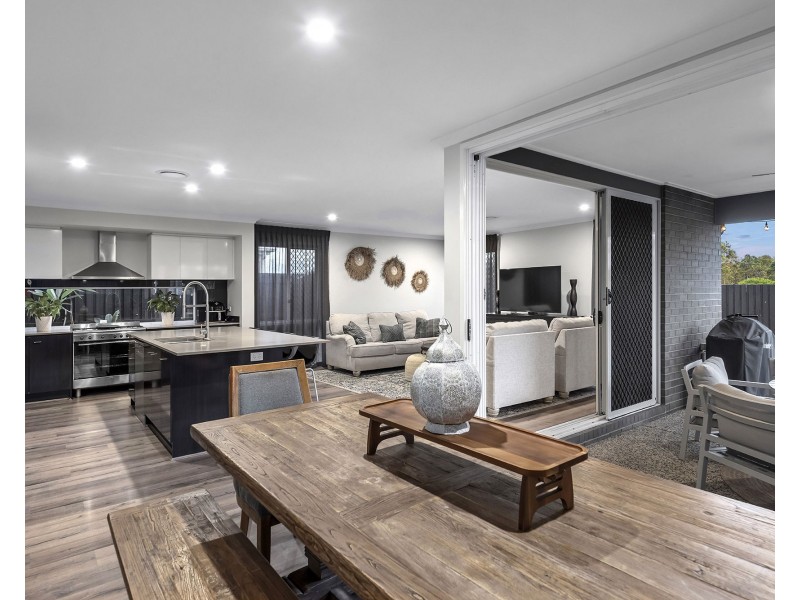 60 Majestic Crescent, Hemmant QLD 4174