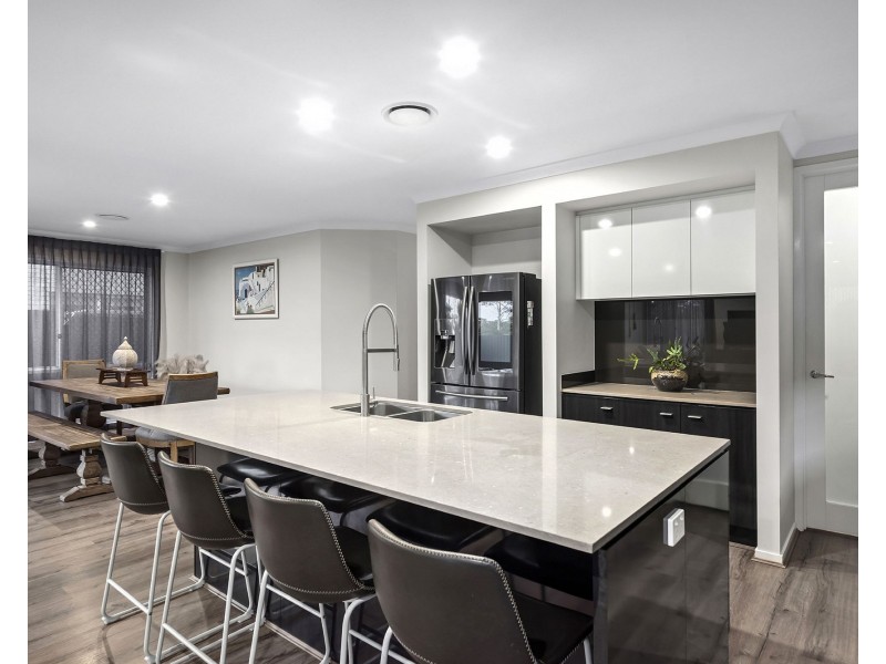 60 Majestic Crescent, Hemmant QLD 4174