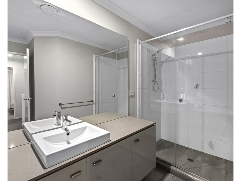 60 Majestic Crescent, Hemmant QLD 4174