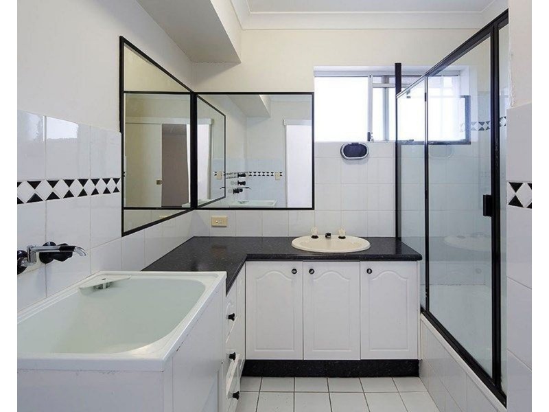 4/11 Shakespeare Street, Coorparoo QLD 4151